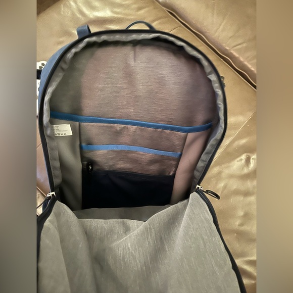 Deuter XV 1 backpack 17L - Picture 2 of 3